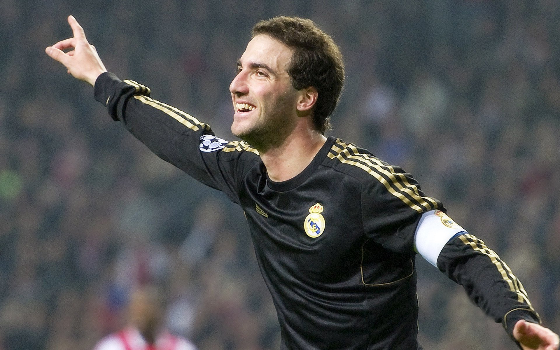 开云中国-英超球员比赛后心率恢复曲线被用于训练调整，英超球员场均跑动