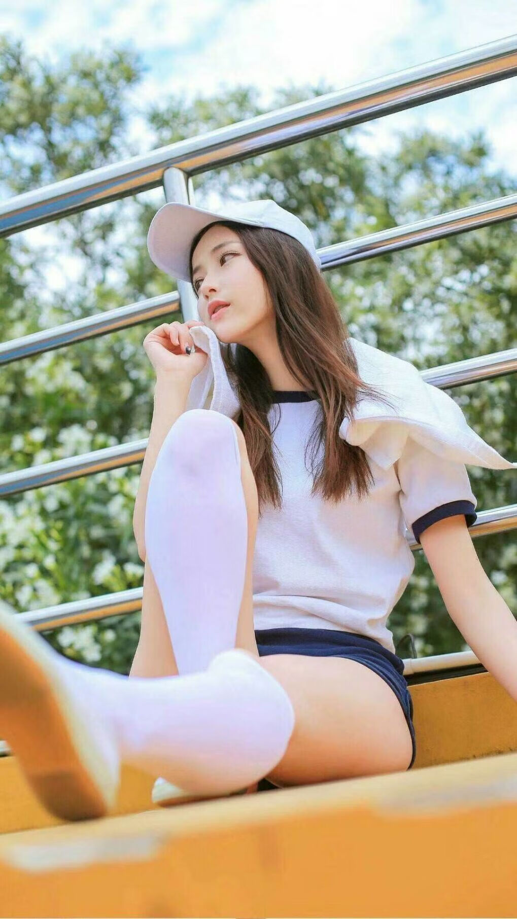 开云体育-新秀球员集中进行投篮矫正训练提升命中率与手型稳定性,投篮姿势矫正